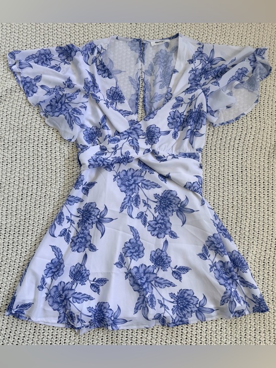 Showpo Blue and White Floral Mini Dress Spring Flowy A Line Wrap Tie Lined - Picture 2 of 11